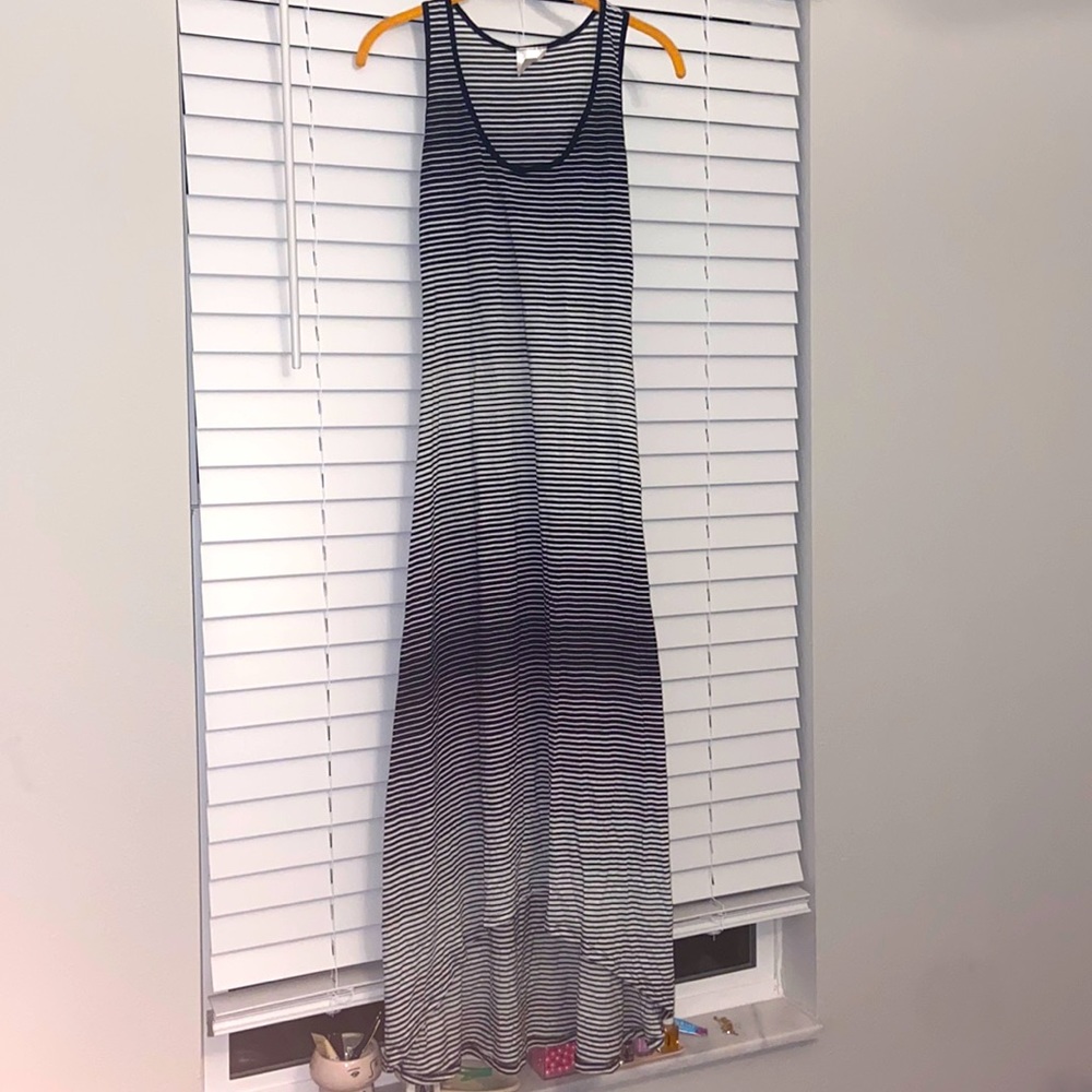 Sexy black and white strip maxi dress size small👗